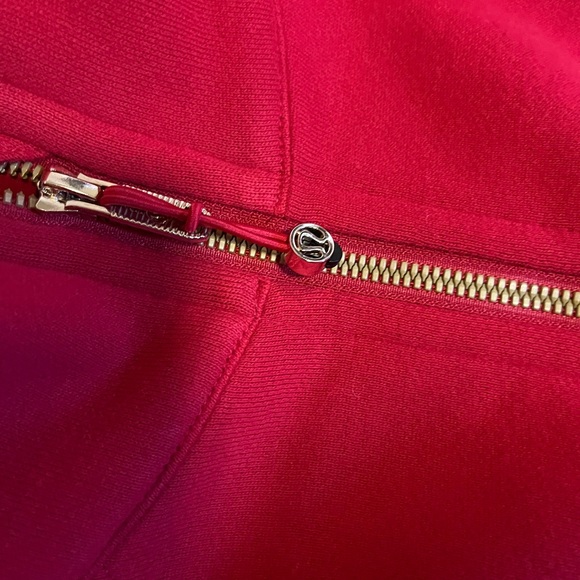 Lululemon scuba CNY dark red - Picture 6 of 6